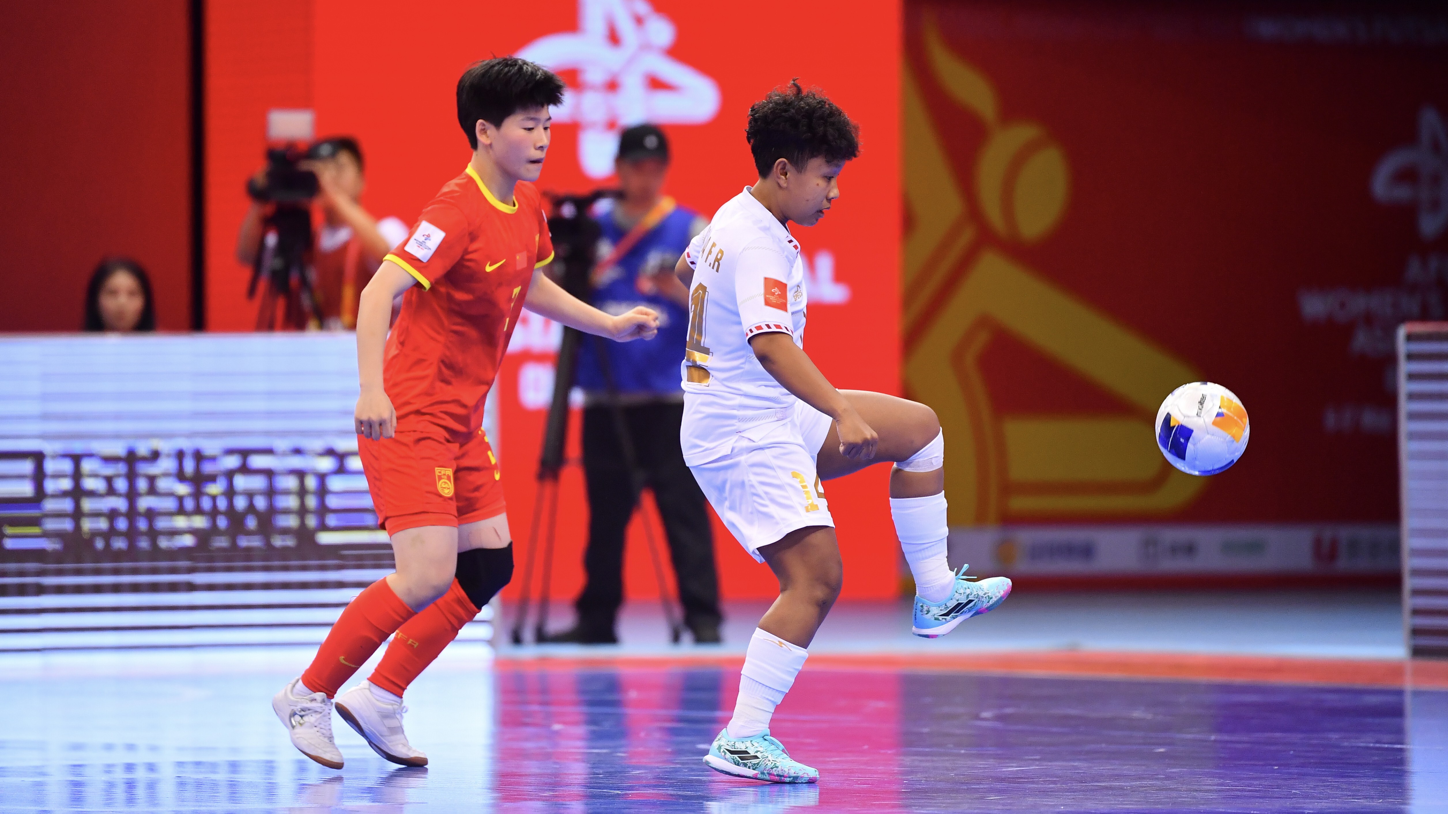 亚洲俱乐部足球联赛上的激烈竞争