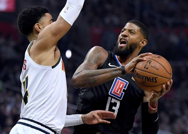 雄鹿轻取快船，米切尔贡献30分