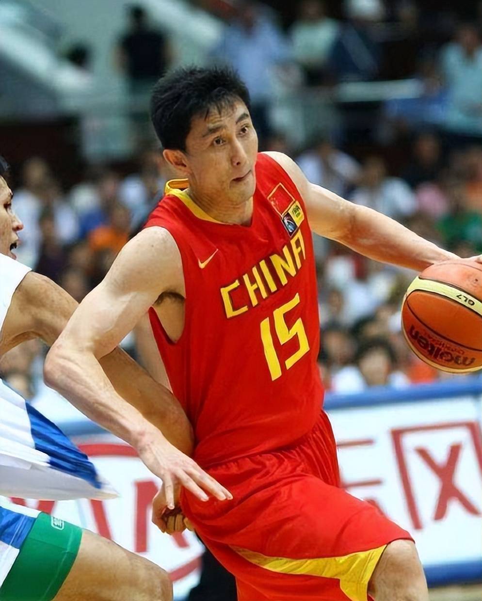 亚洲最佳篮球运动员迎来事业新起点的简单介绍 亚洲最佳篮球运动员迎来事业新起点的简单介绍