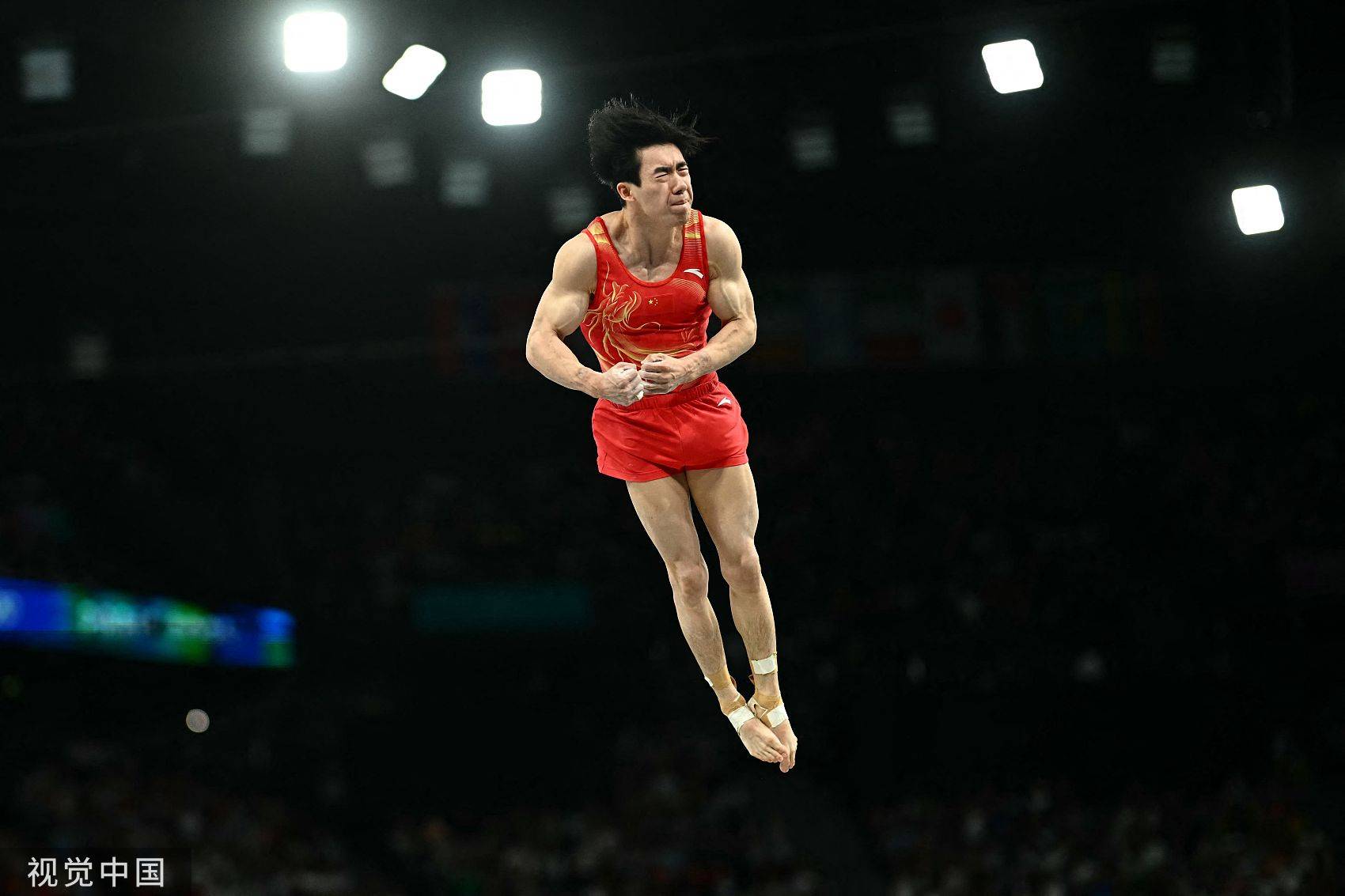 中国体操选手努力备战团体项目